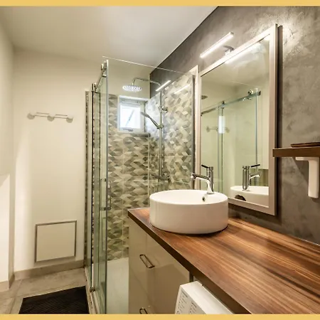 Le Houx I T2 I * Thonon-les-Bains
